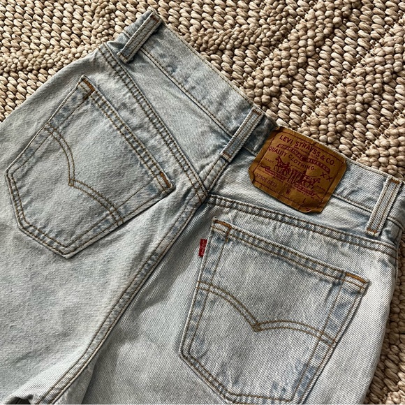 Vintage Levi’s Y2K denim Jean shorts Jorts - Picture 4 of 9